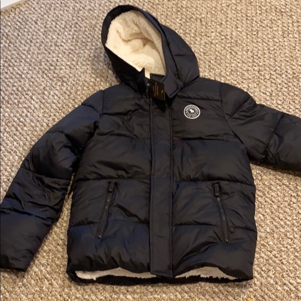 NWT-Abercrombie Kids Essential Puffer